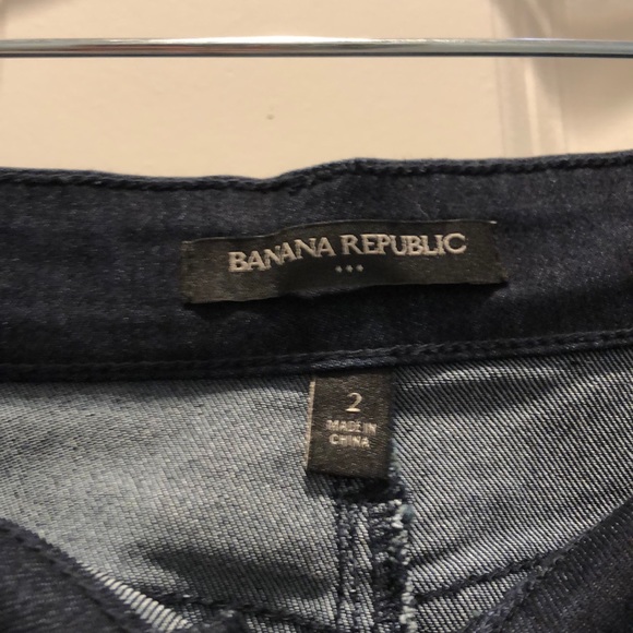Banana Republic Sz: 2 Dark Denim Skirt - Picture 3 of 4